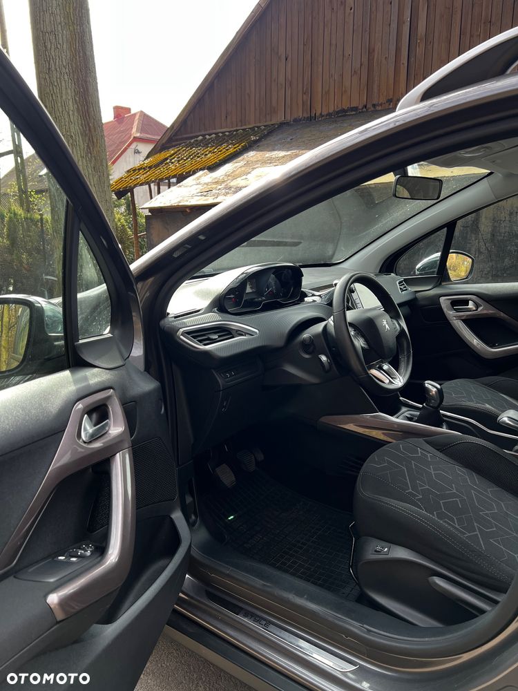 Peugeot 2008 1.2 VTi Allure - 10