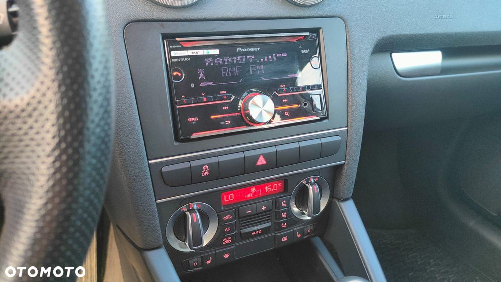 Audi A3 Sportback 1.6 S line Sportpaket (plus) - 2
