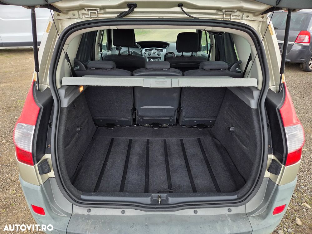 Renault Scenic 1.9 dCi FAP Privilege - 10