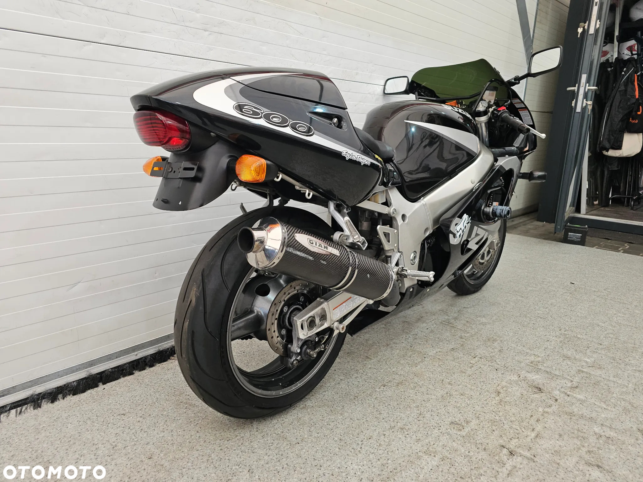 Suzuki GSX - 15
