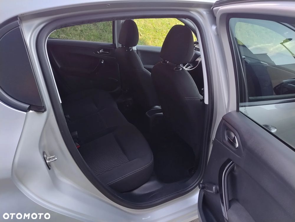 Peugeot 208 1.2 PureTech Allure - 17