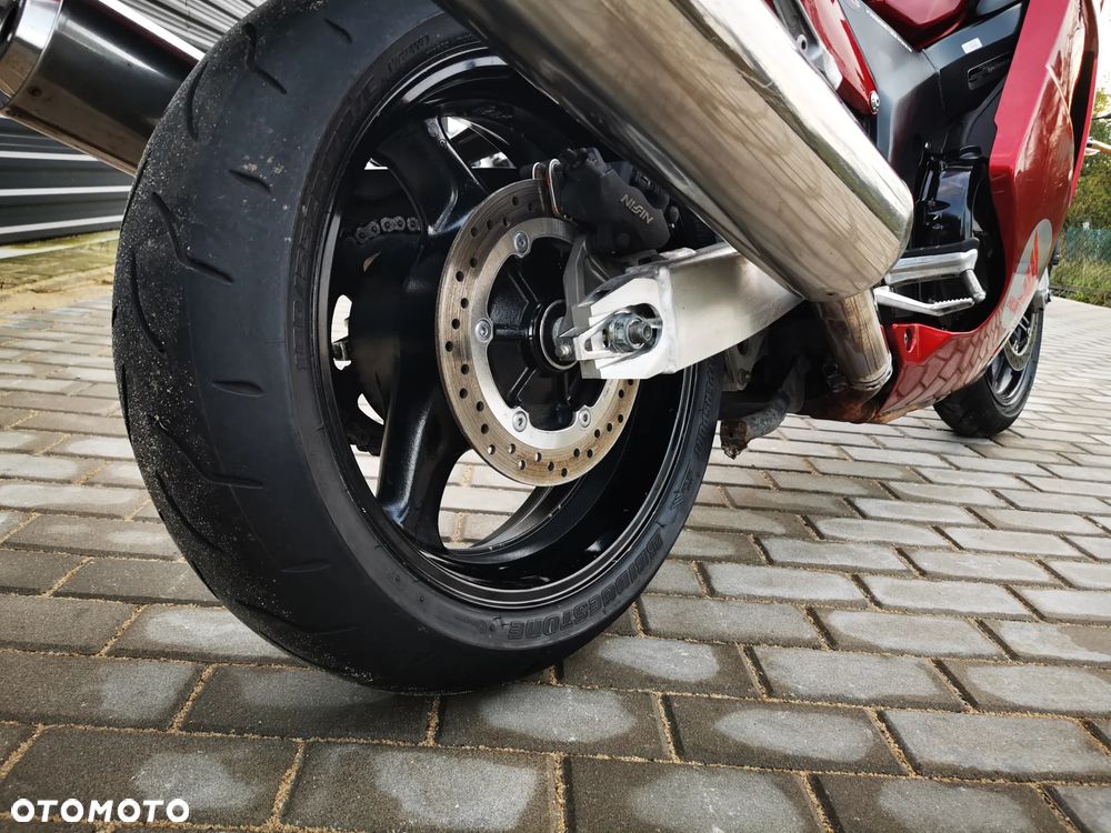 Honda CBR - 7