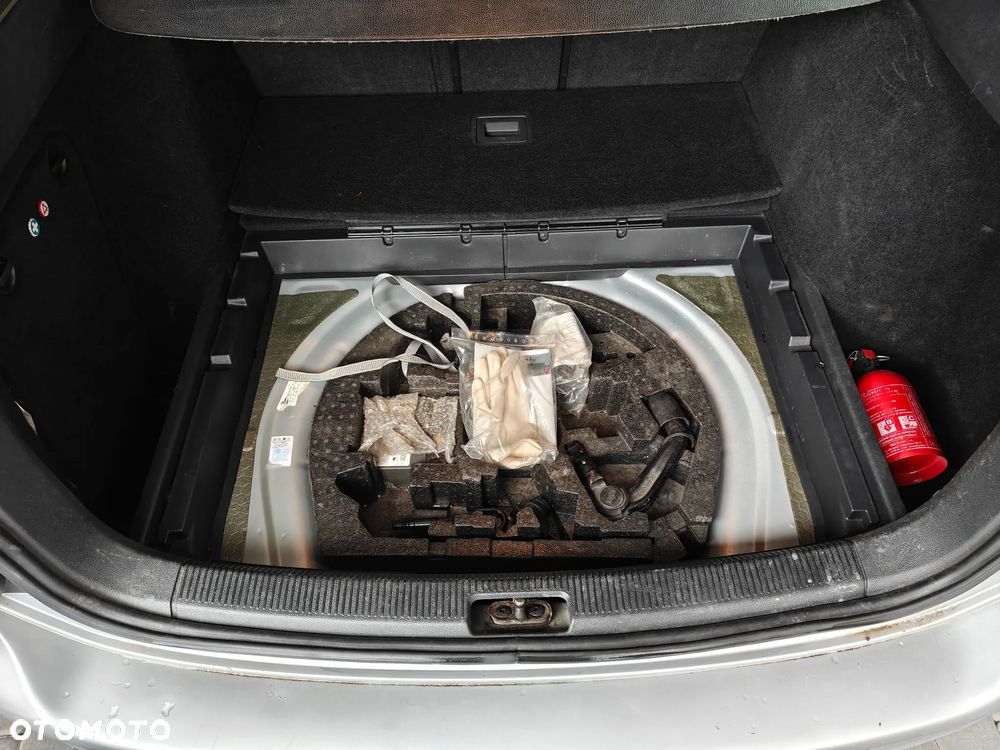 Volkswagen Golf 1.6 TDI Comfortline DSG - 18