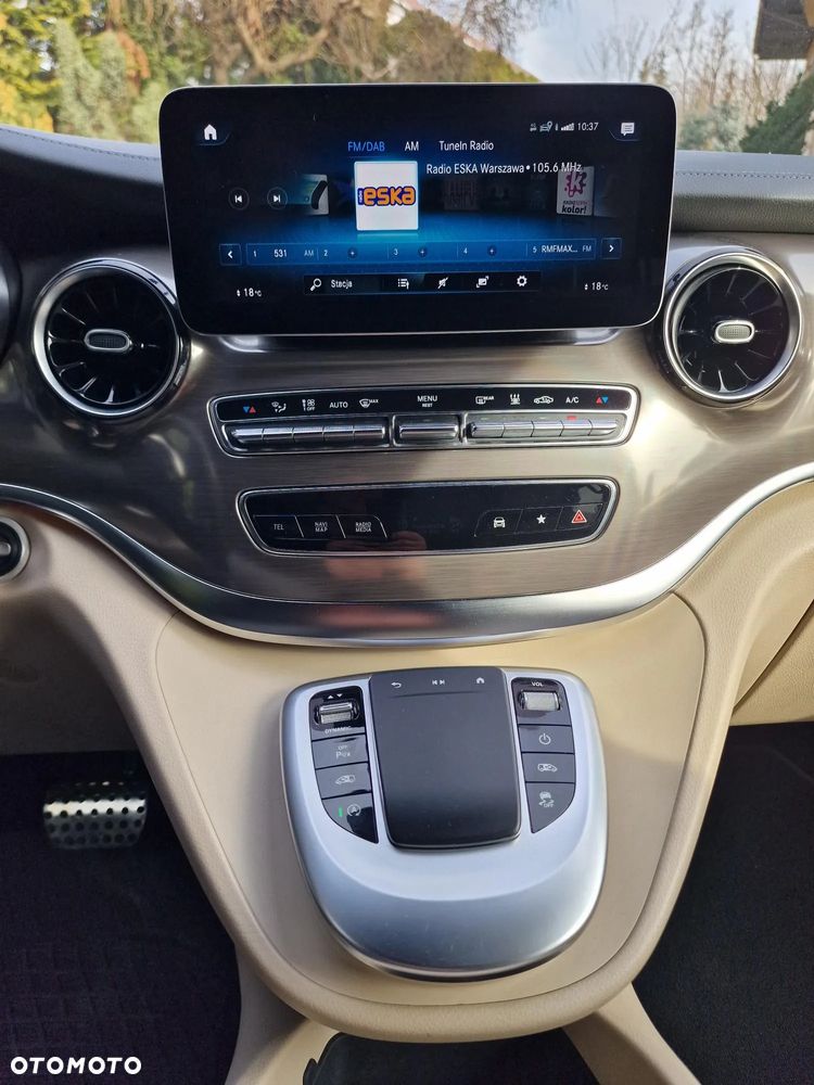 Mercedes-Benz Klasa V - 8