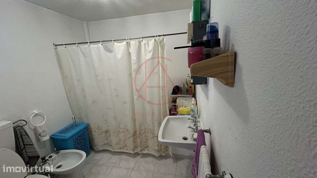 Moradia T1 + anexos – Lote com 324 m2 - Grande imagem: 4/30