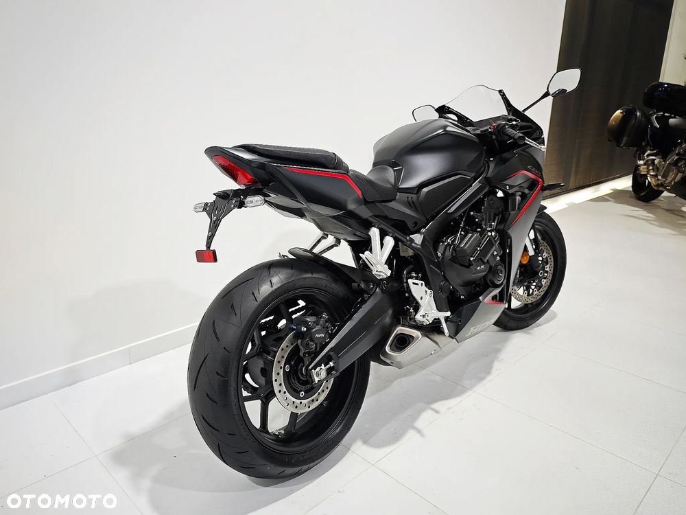 Honda CBR - 9
