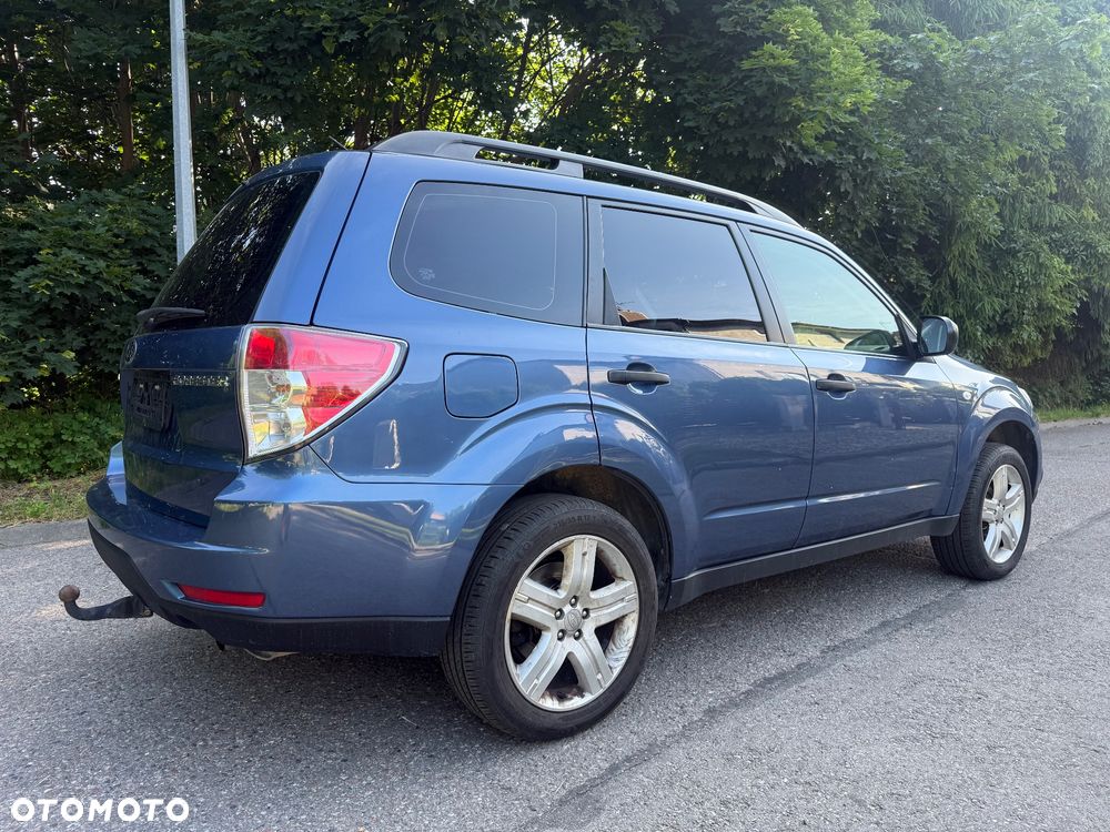 Subaru Forester 2.0X Exclusive - 4