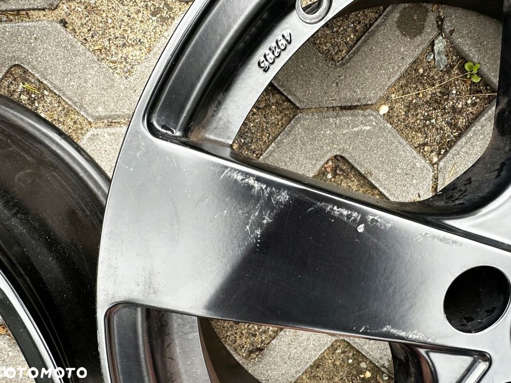 DEZENT TT felga 7X17 ET40 4x114,3 KBA 49295 - 9