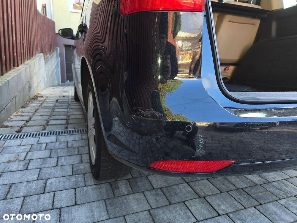 Volkswagen Touran 2.0 TDI DPF Highline DSG - 10