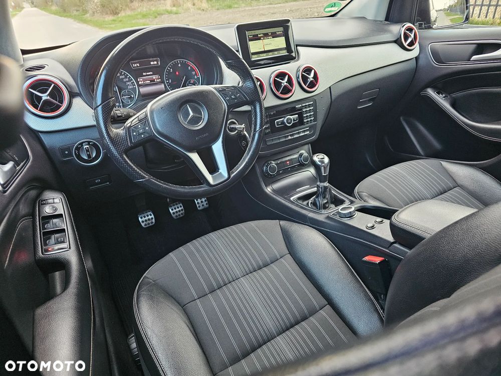 Mercedes-Benz Klasa B 200 CDI (BlueEFFICIENCY) - 11