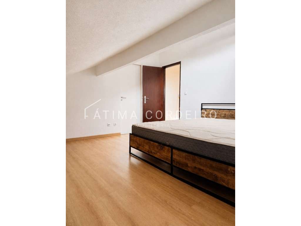 Fantástico apartamento T2 para arrendamento com terraço no centro d... - Grande imagem: 2/23