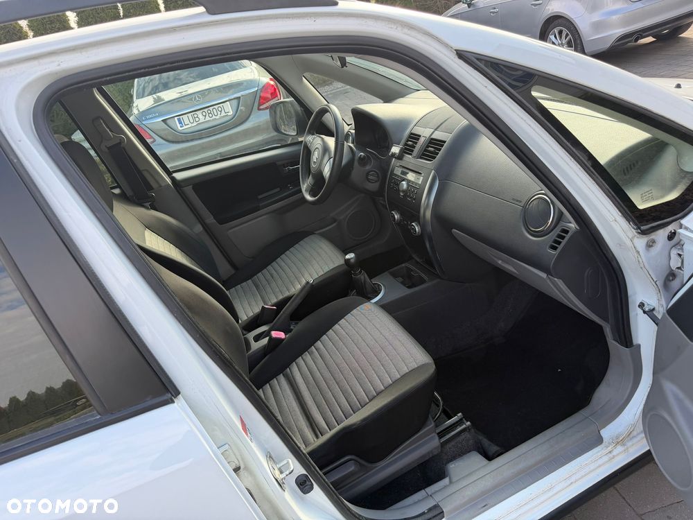 Suzuki SX4 1.6 VVT 4x2 Limited - 17