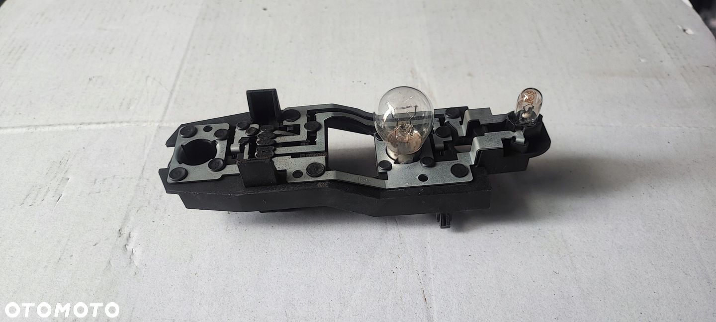 WKŁAD LAMPY TYLNEJ PRAWEJ RENAULT LAGUNA II LF LIFT HB - 1