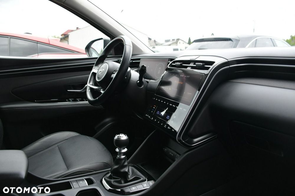 Hyundai Tucson 1.6 T-GDi Executive 2WD - 28
