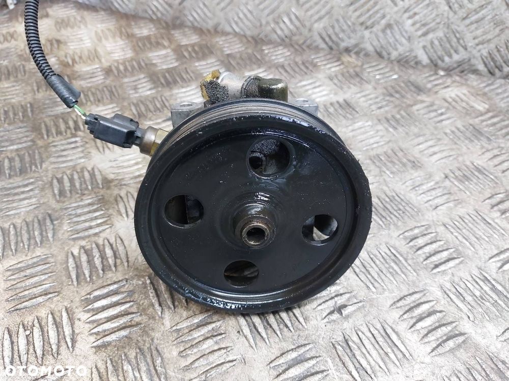 POMPA WSPOMAGANIA FORD FOCUS MK2 1.6 16V BENZYNA 4M51-3A696-AE - 2