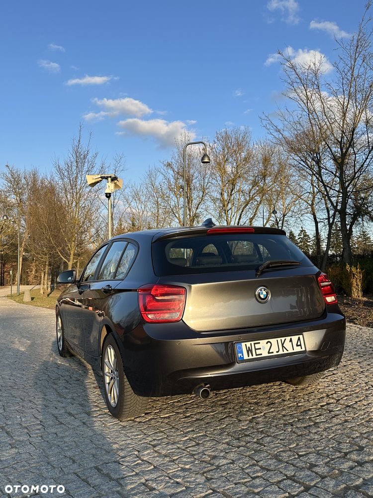 BMW Seria 1 118d DPF - 5
