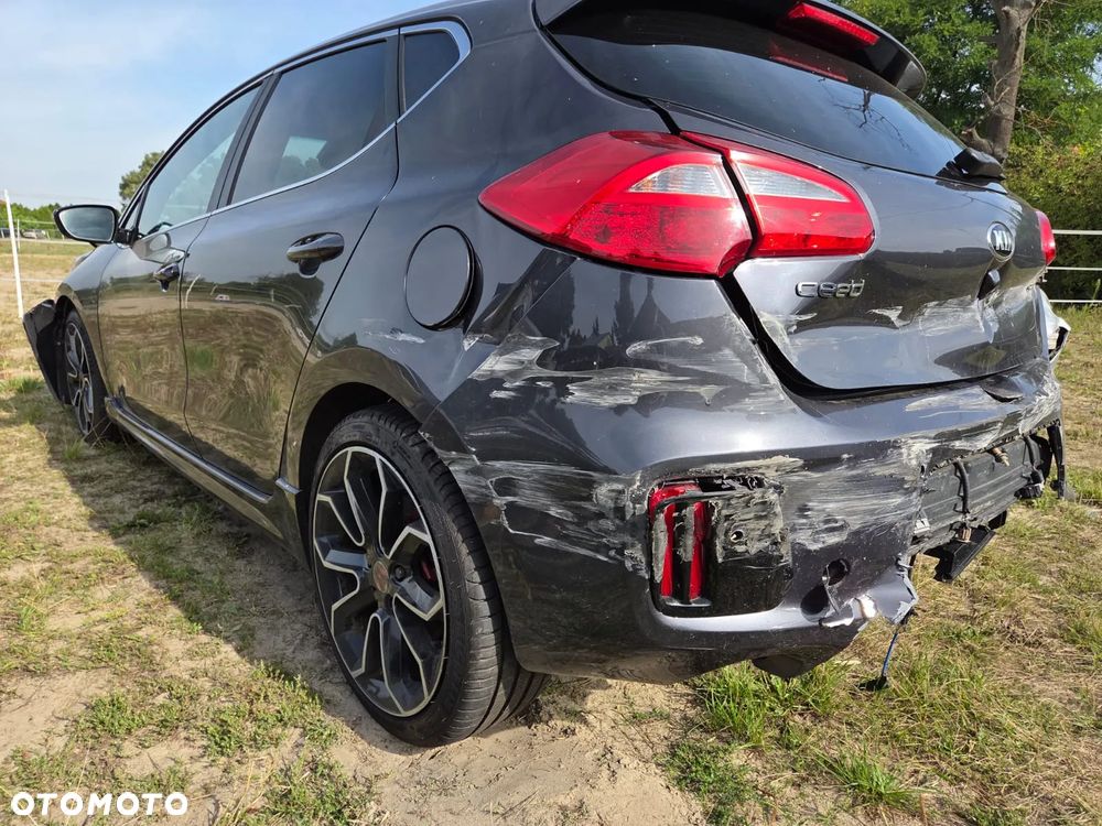 Kia Ceed 1.6 T-GDI GT-Track - 16