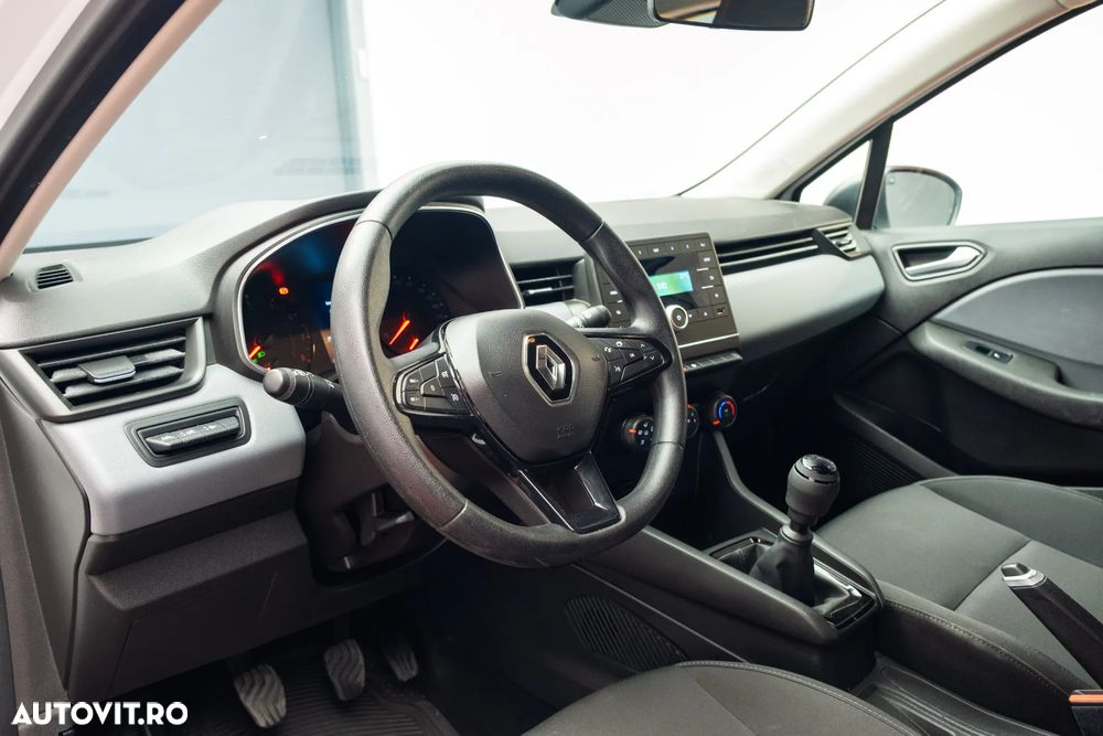 Renault Clio - 15