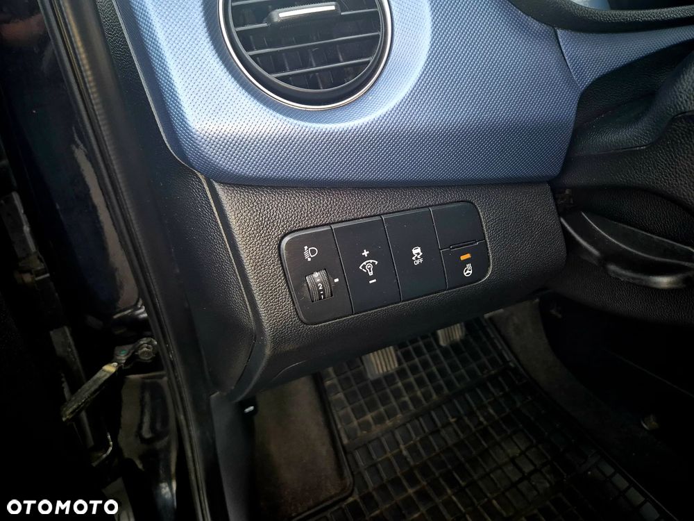 Hyundai i10 1.0 BlueDrive Black Line - 20