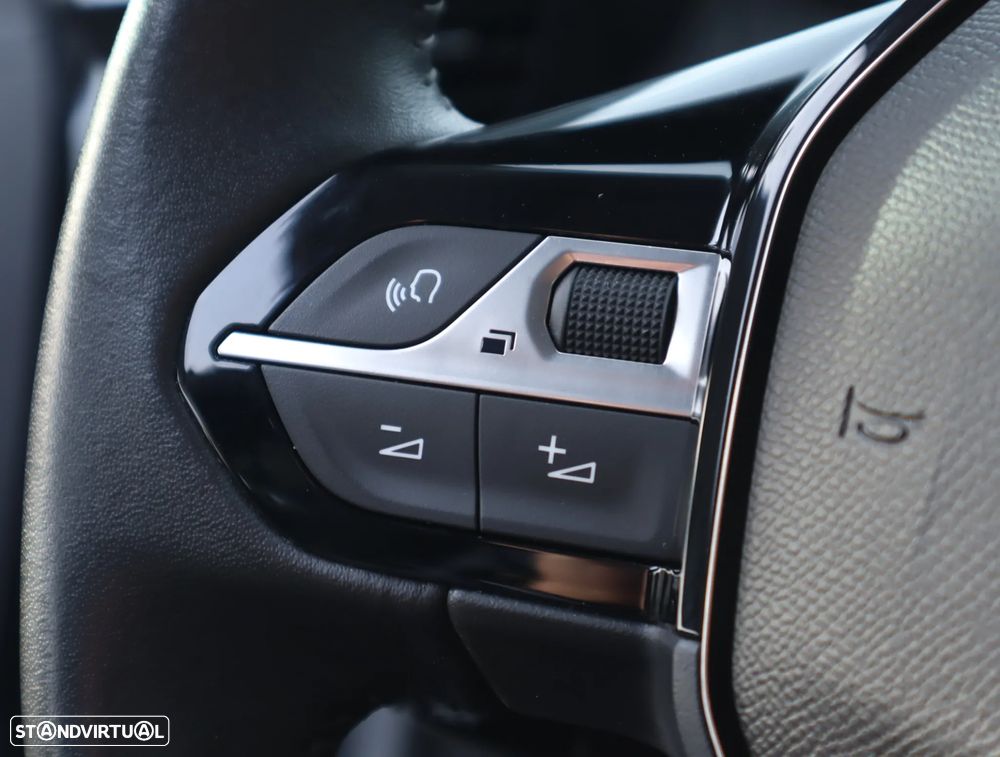 Peugeot 208 1.2 PureTech Active - 30