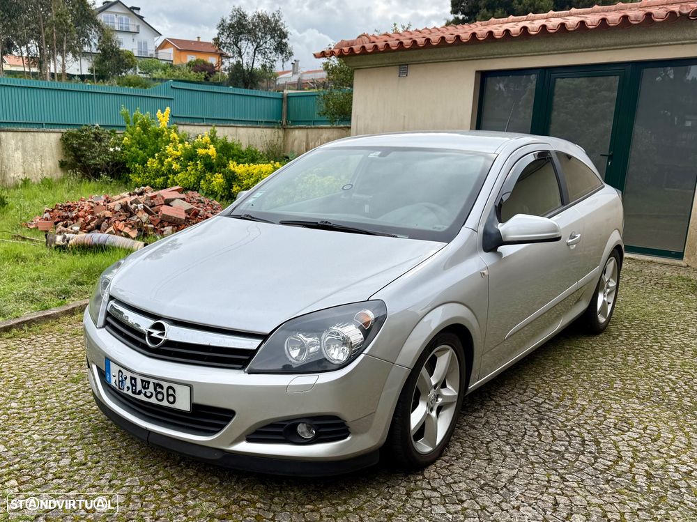 Opel Astra GTC 1.9 CDTI - 1