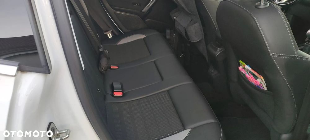 Peugeot 2008 1.2 Pure Tech GPF Allure S&S - 6