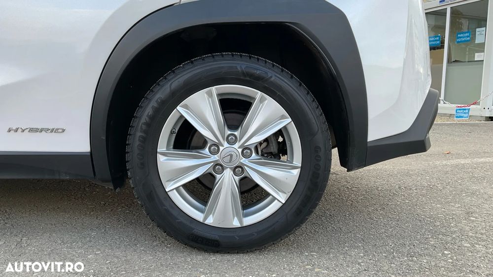 Lexus UX 250h FWD Business - 9