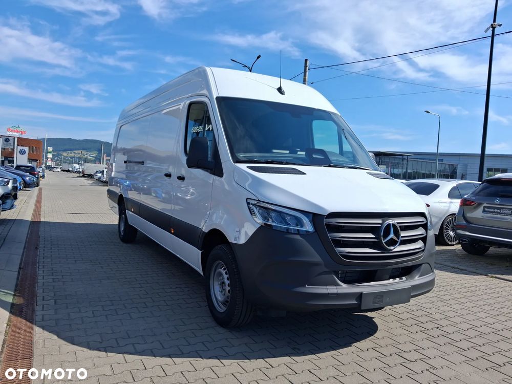 Mercedes-Benz Sprinter - 4