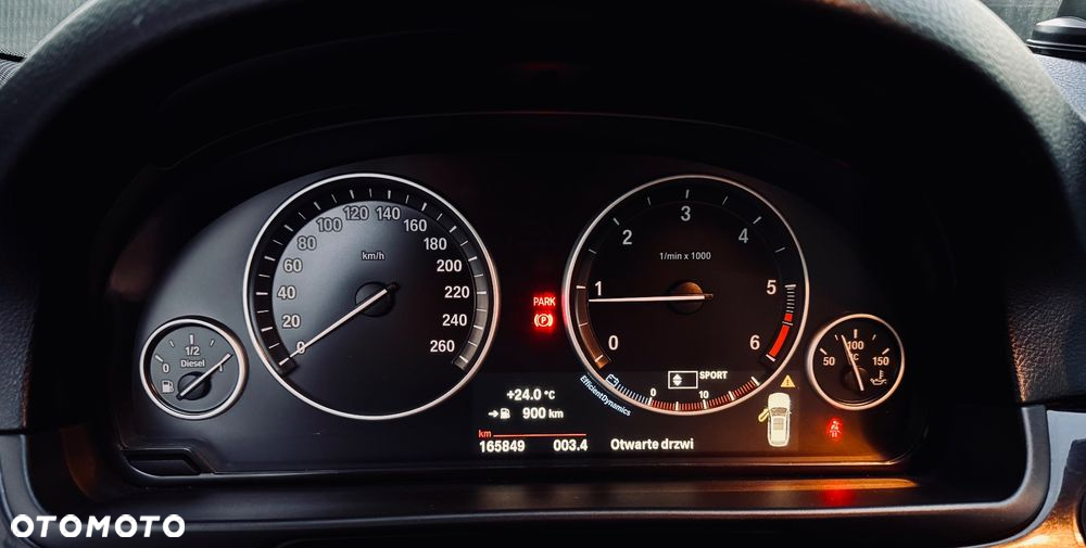 BMW Seria 5 520d Touring - 10