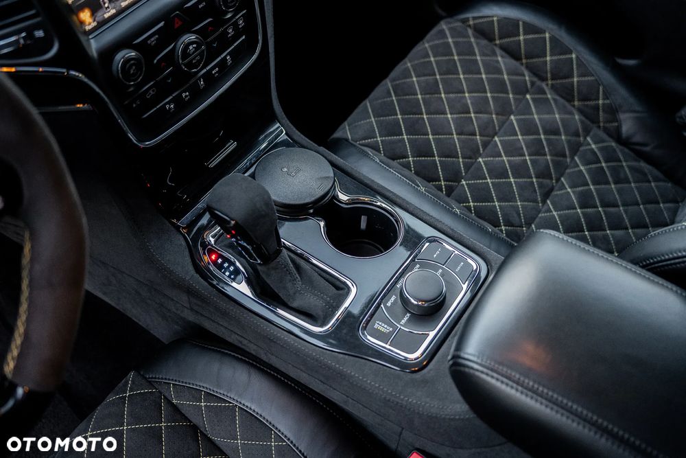 Jeep Grand Cherokee 6.4 V8 SRT8 - 11