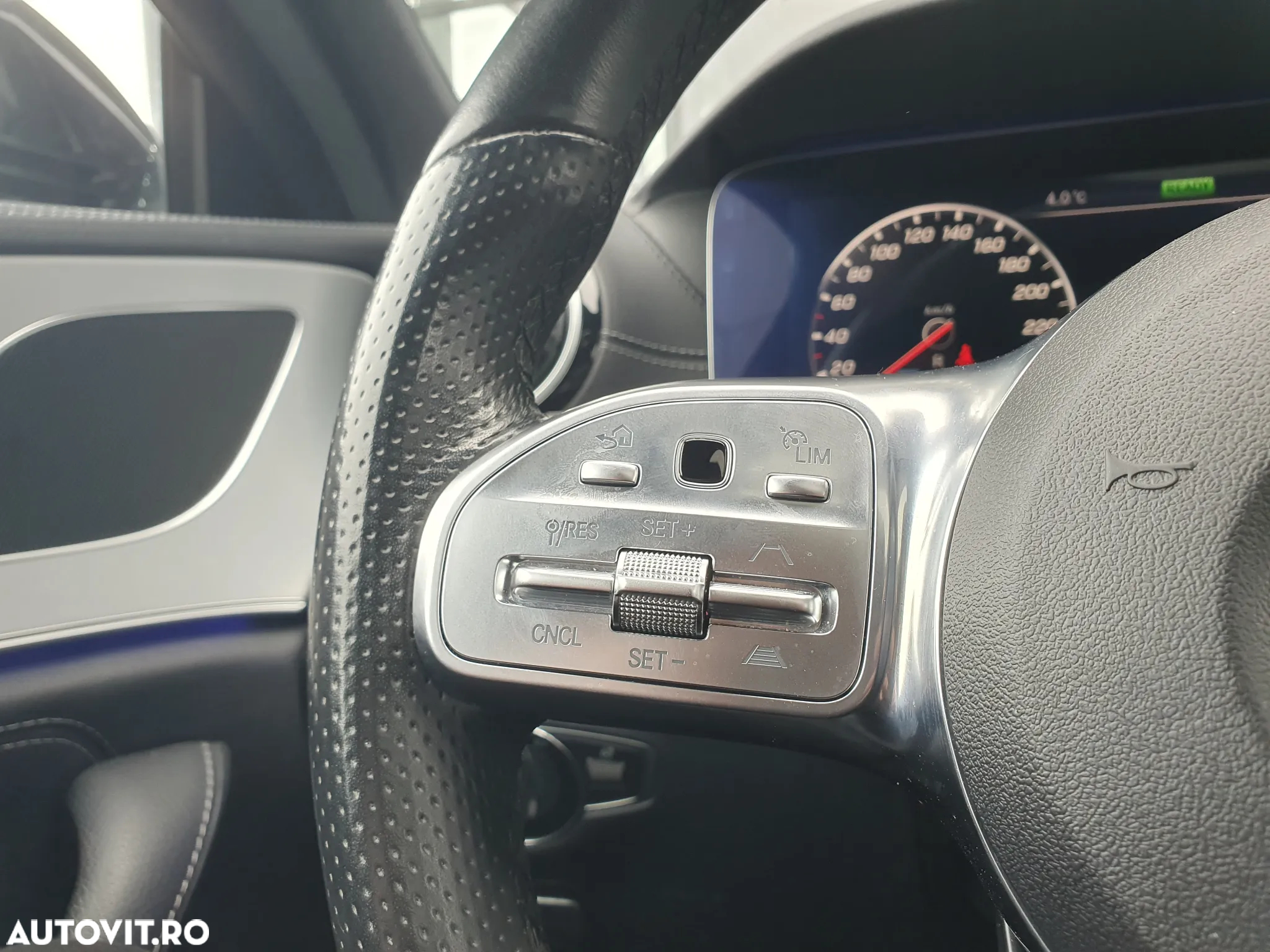 Mercedes-Benz CLS 450 4MATIC Aut - 13