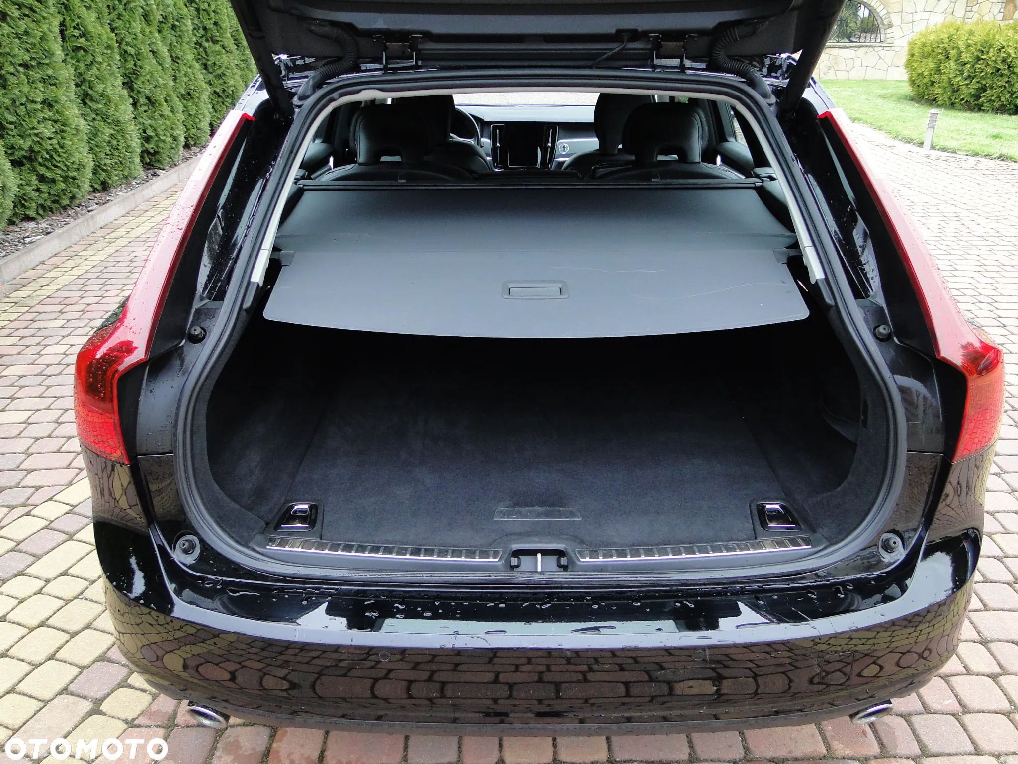 Volvo V90 D4 Momentum Pro - 31