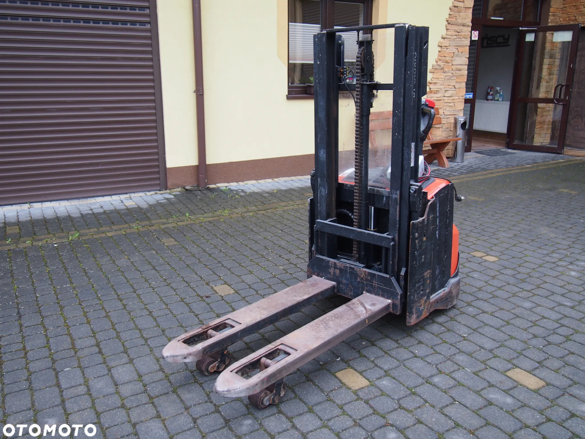 Wózek widłowy - 8