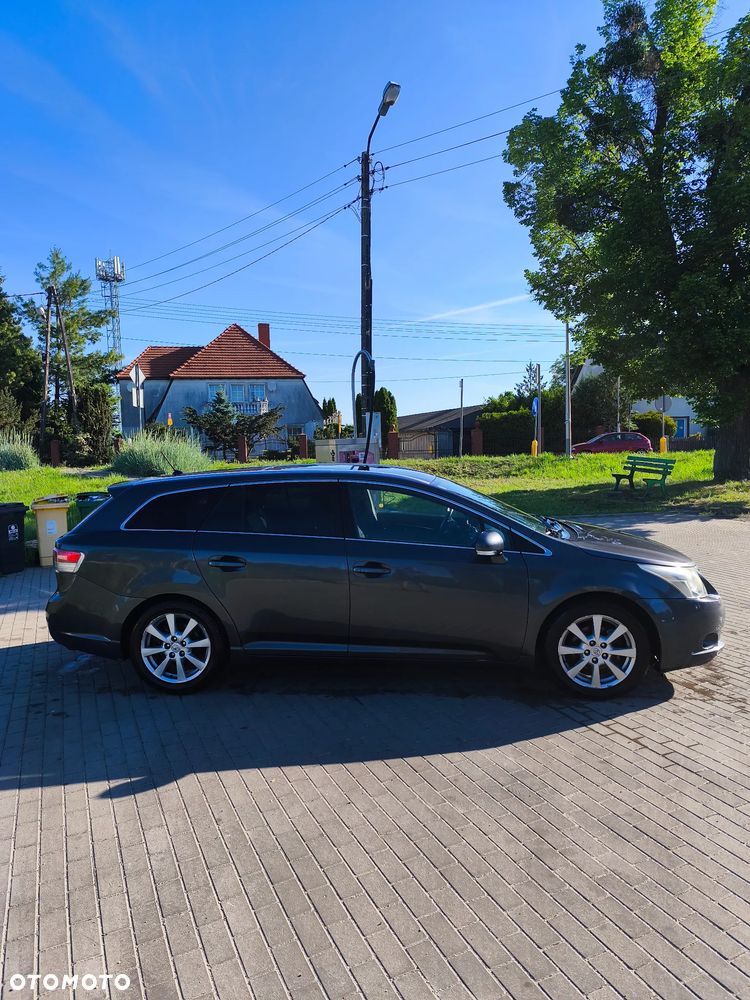Toyota Avensis 2.0 D-4D - 6