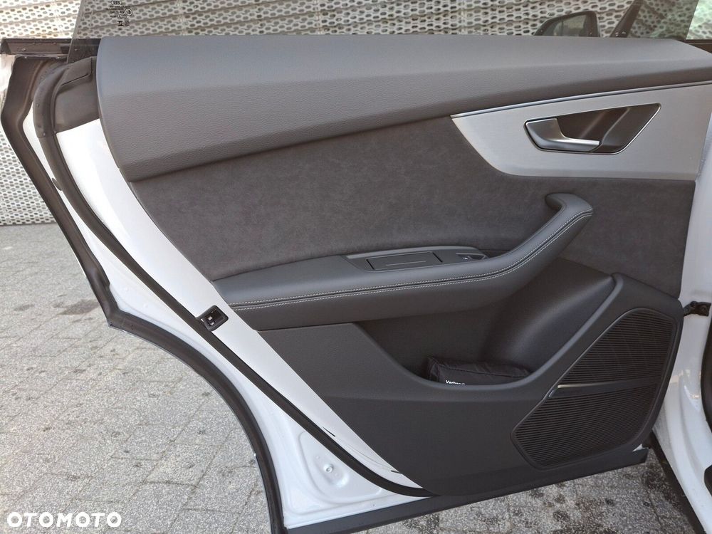 Audi Q8 - 16