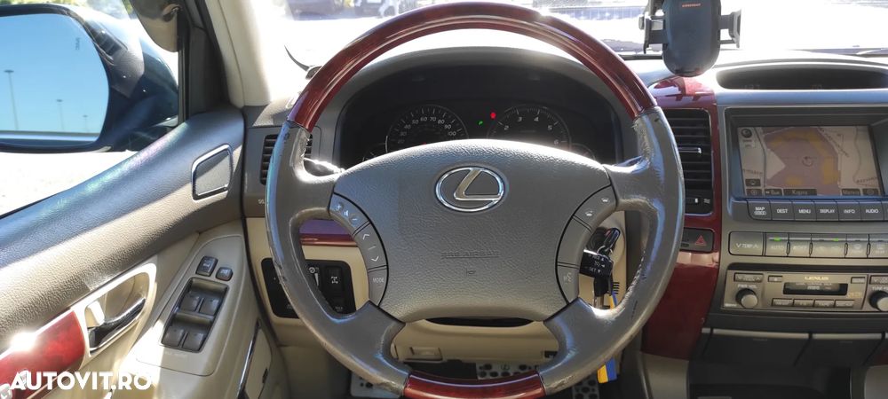 Lexus Seria GX - 30