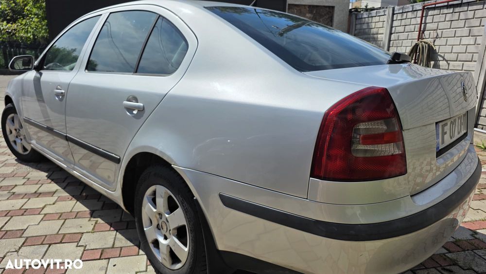 Skoda Octavia 1.9TDI Elegance Aut - 3