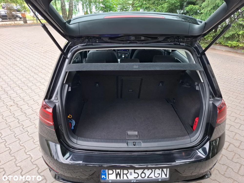 Volkswagen Golf 2.0 TDI R-Line DSG - 26
