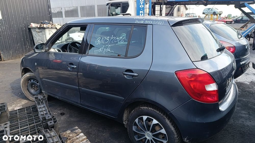 36378 Skoda fabia 2 model od 08-10 silnik 1.2 6v BBM na części skrzynia JHN lakier 9153 (LF8J) - 10