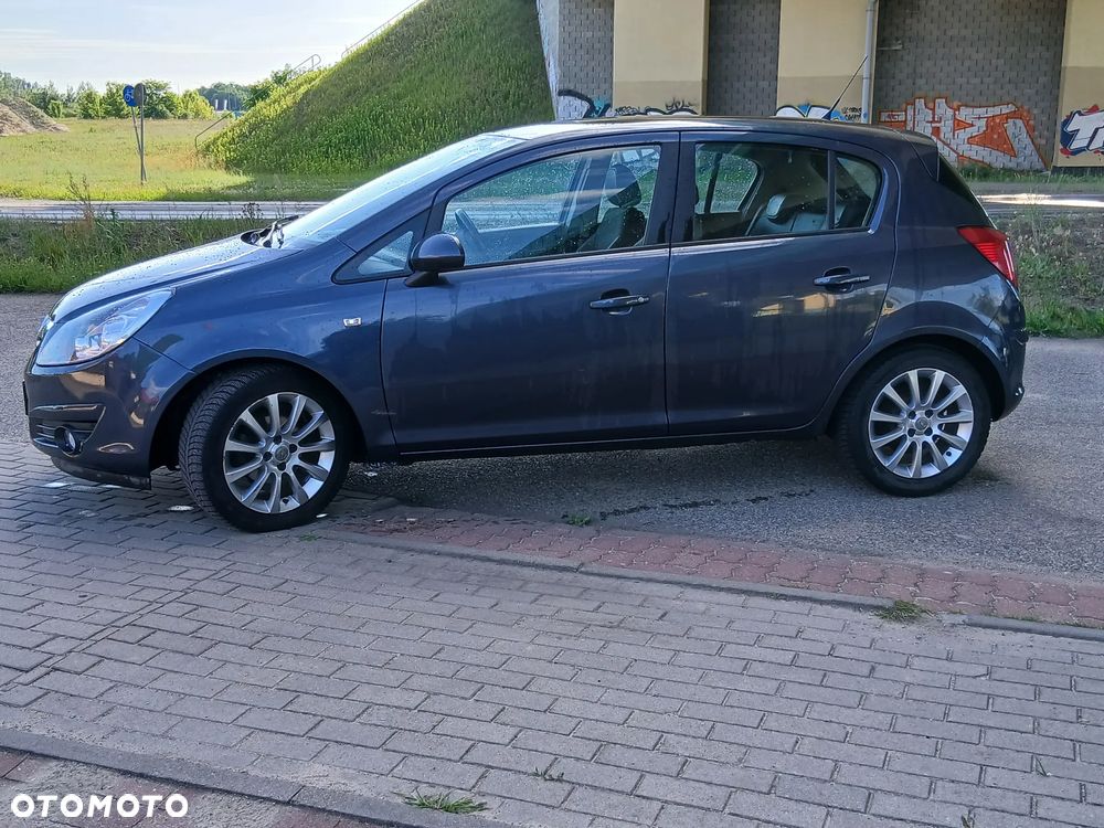 Opel Corsa 1.4 16V Innovation 110 Jahre - 14