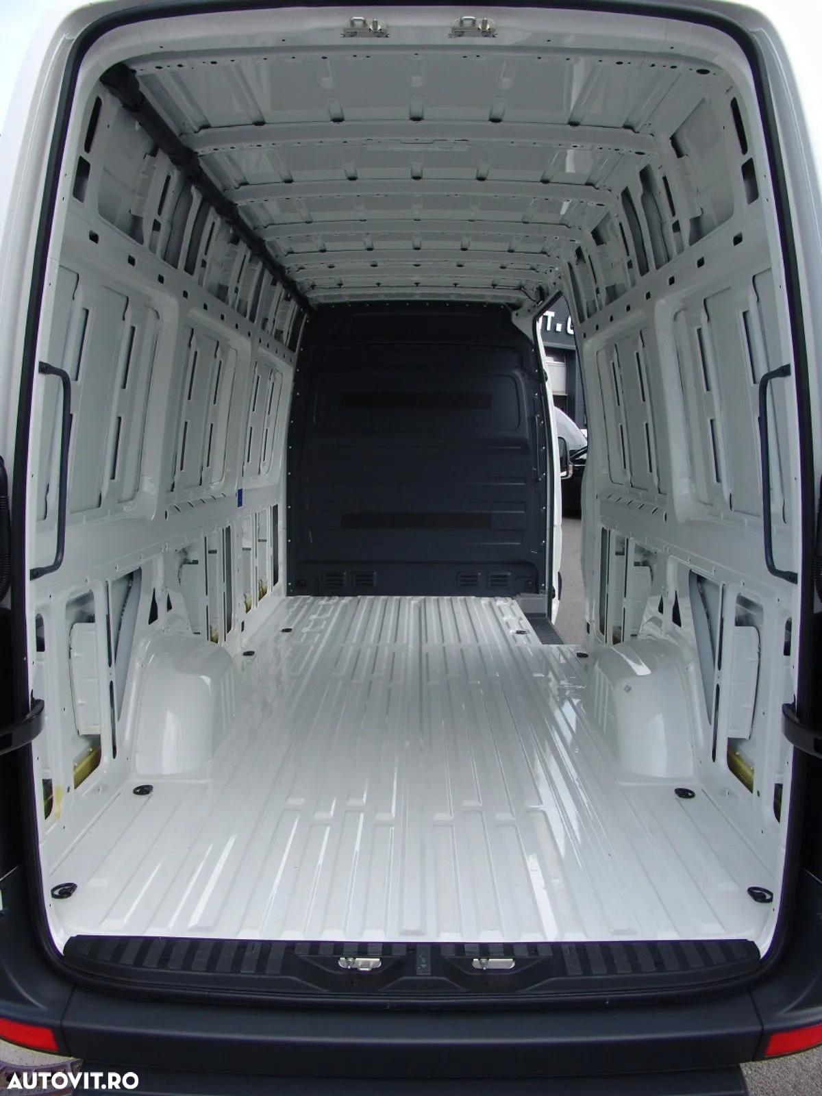 Volkswagen Crafter - 8
