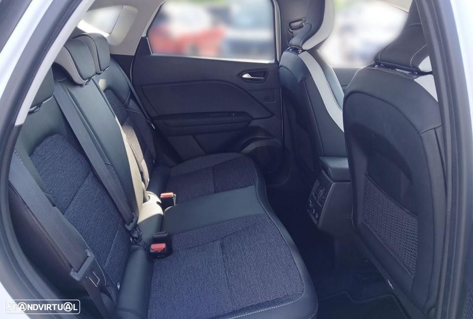 Renault Captur 1.3 TCe Techno EDC - 4