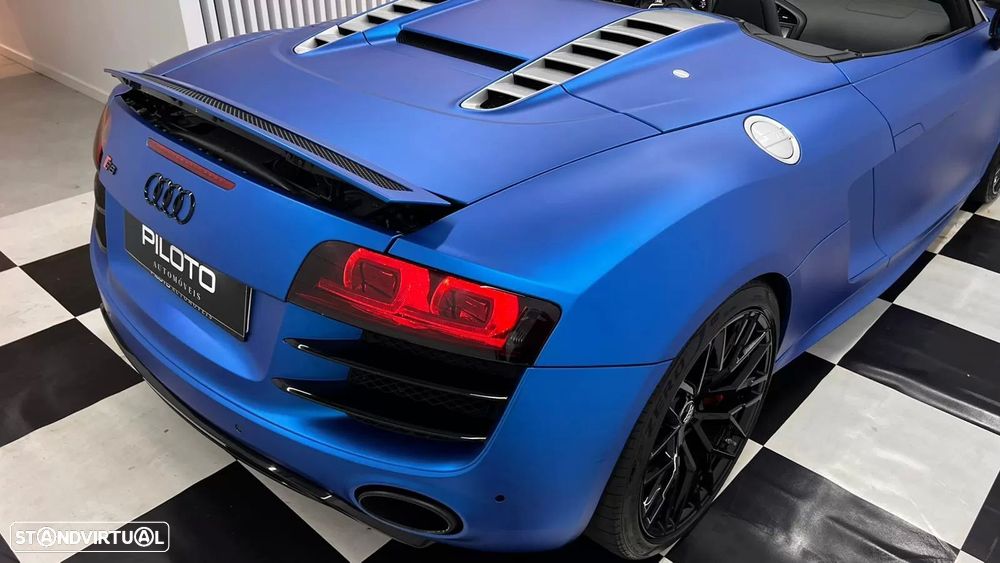 Audi R8 Spyder 5.2 FSi V10 quattro R-tronic - 12