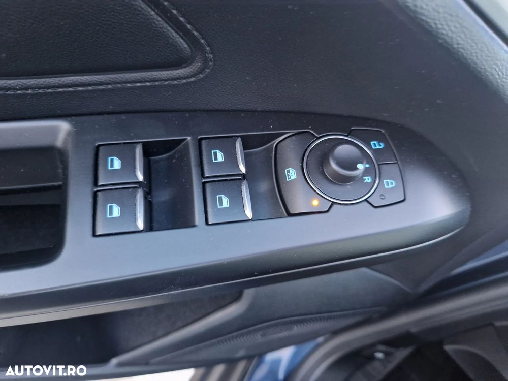 Ford Focus 1.5 EcoBlue Connected - 13