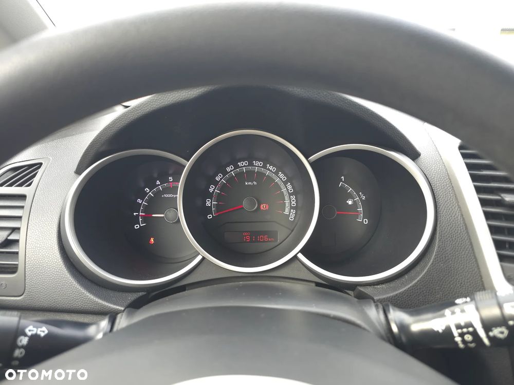 Kia Venga 1.4 CRDi L - 21