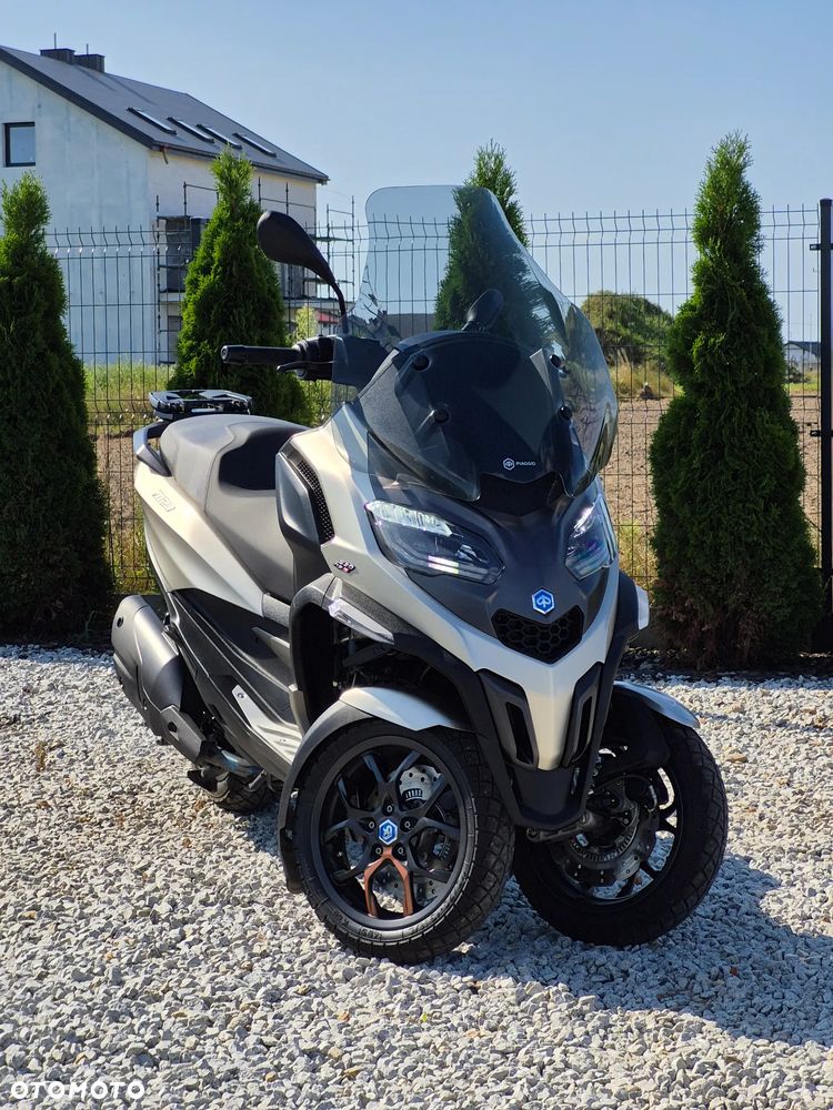 Piaggio MP-3 - 1