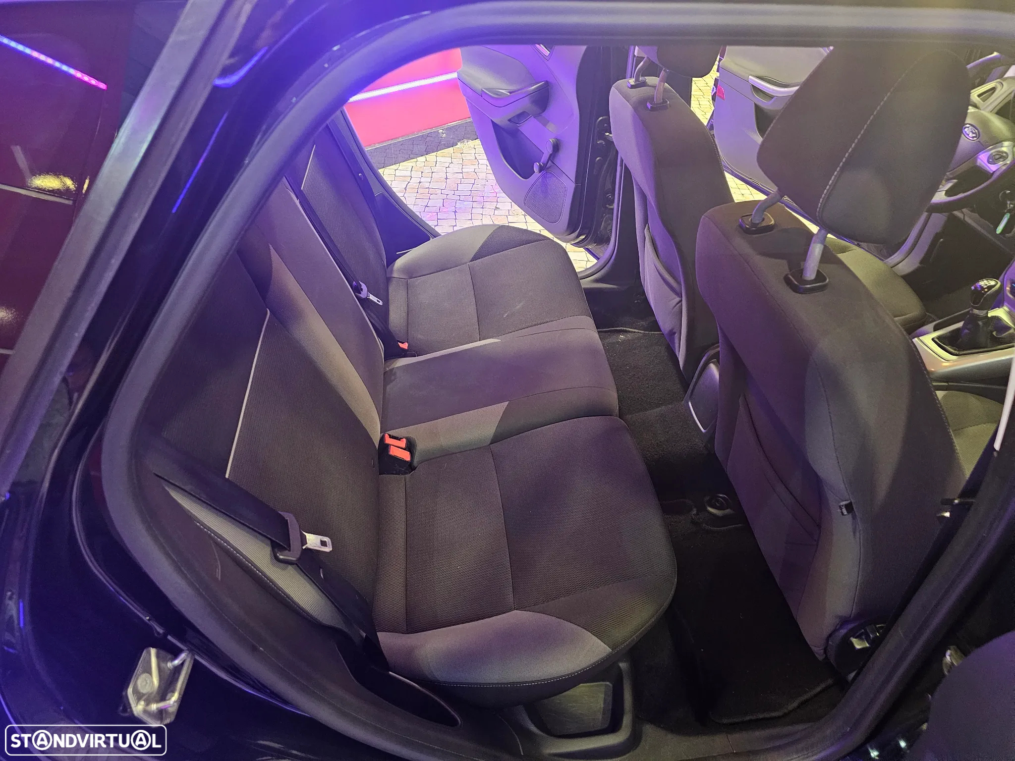 Ford Focus SW 1.0 EcoBoost Business - 16