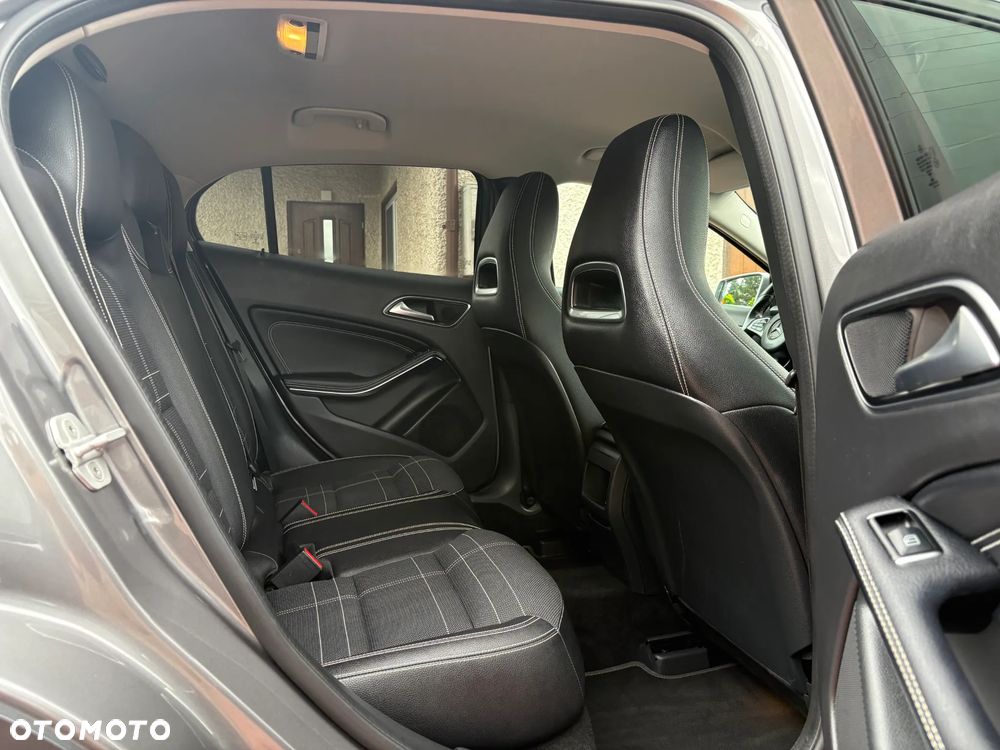 Mercedes-Benz GLA 200 Style - 11