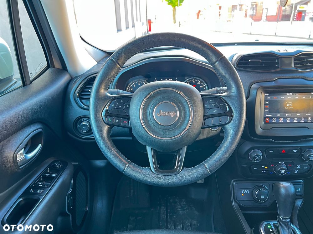 Jeep Renegade - 16