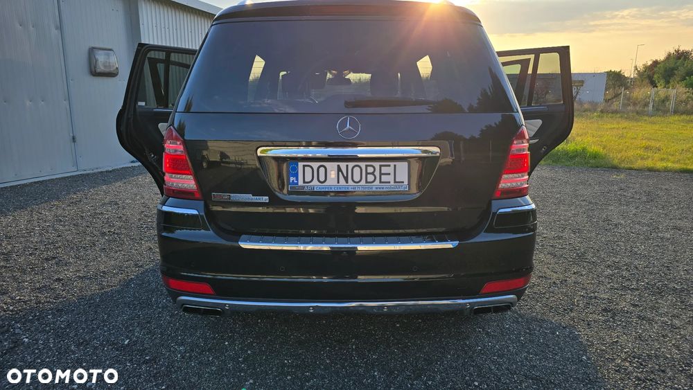 Mercedes-Benz GL 350 CDI BlueEff - 11